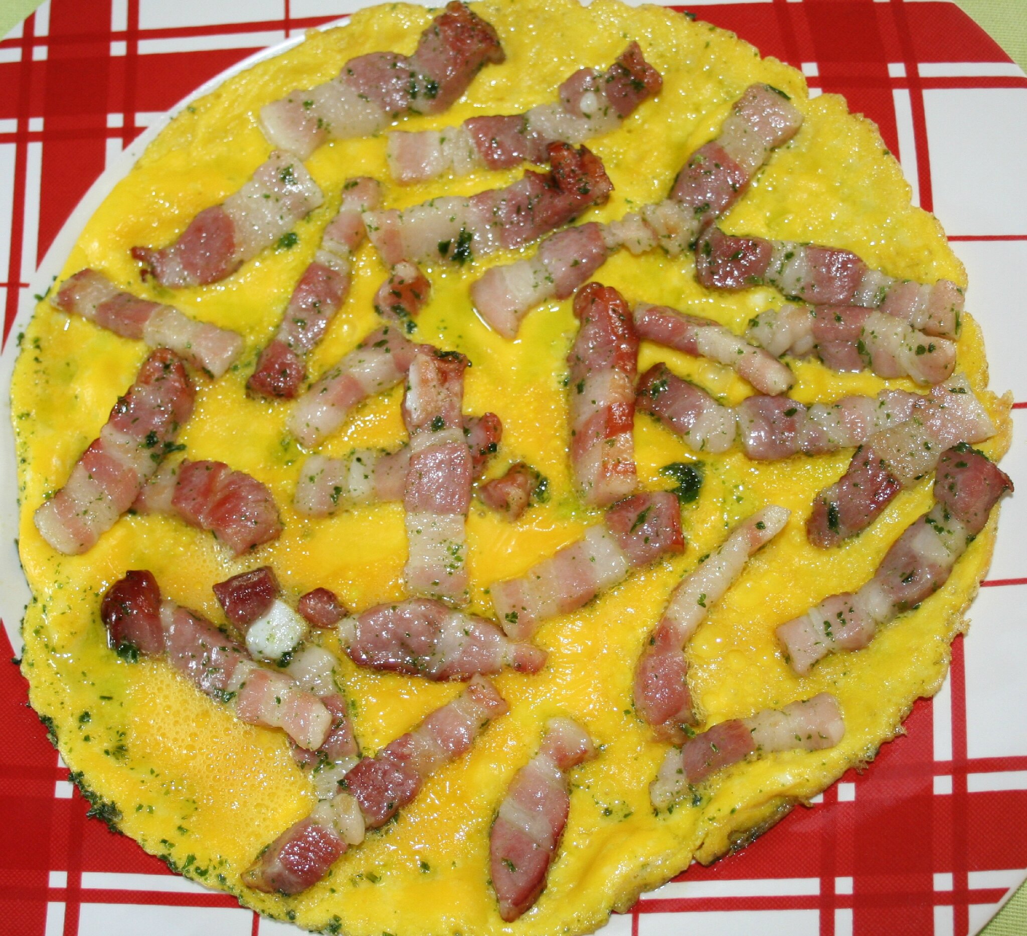 Une omelette au lard